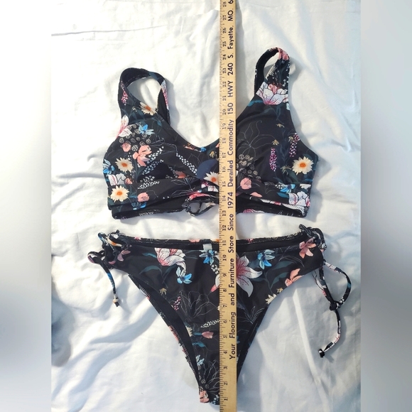 : 2 pc Beach sissi twist front bikini swimsuit w/ cups & adjustable ties size L - Picture 6 of 15